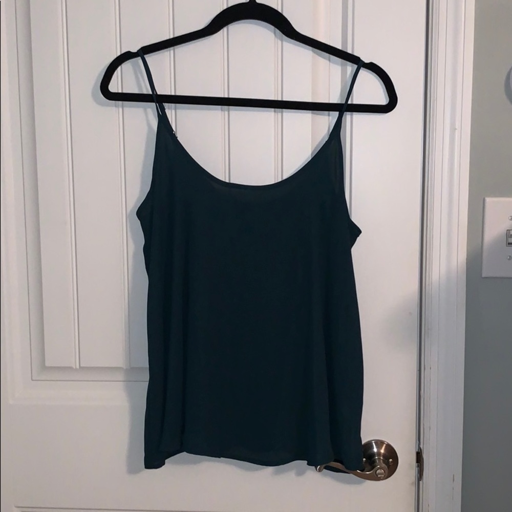 Flowy tank